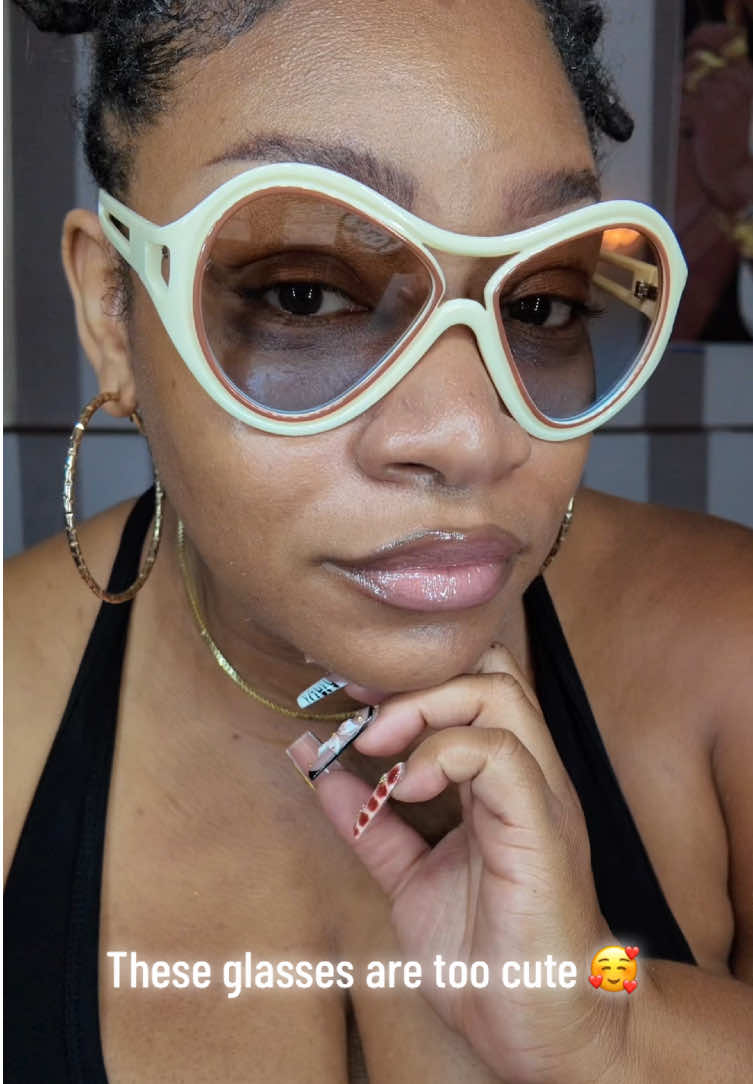 @byeheaux_