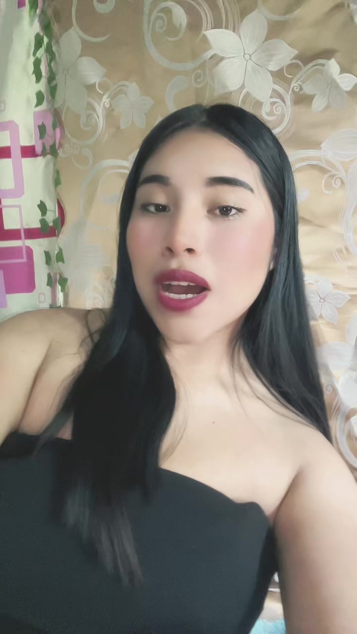 @oliviaarenaz