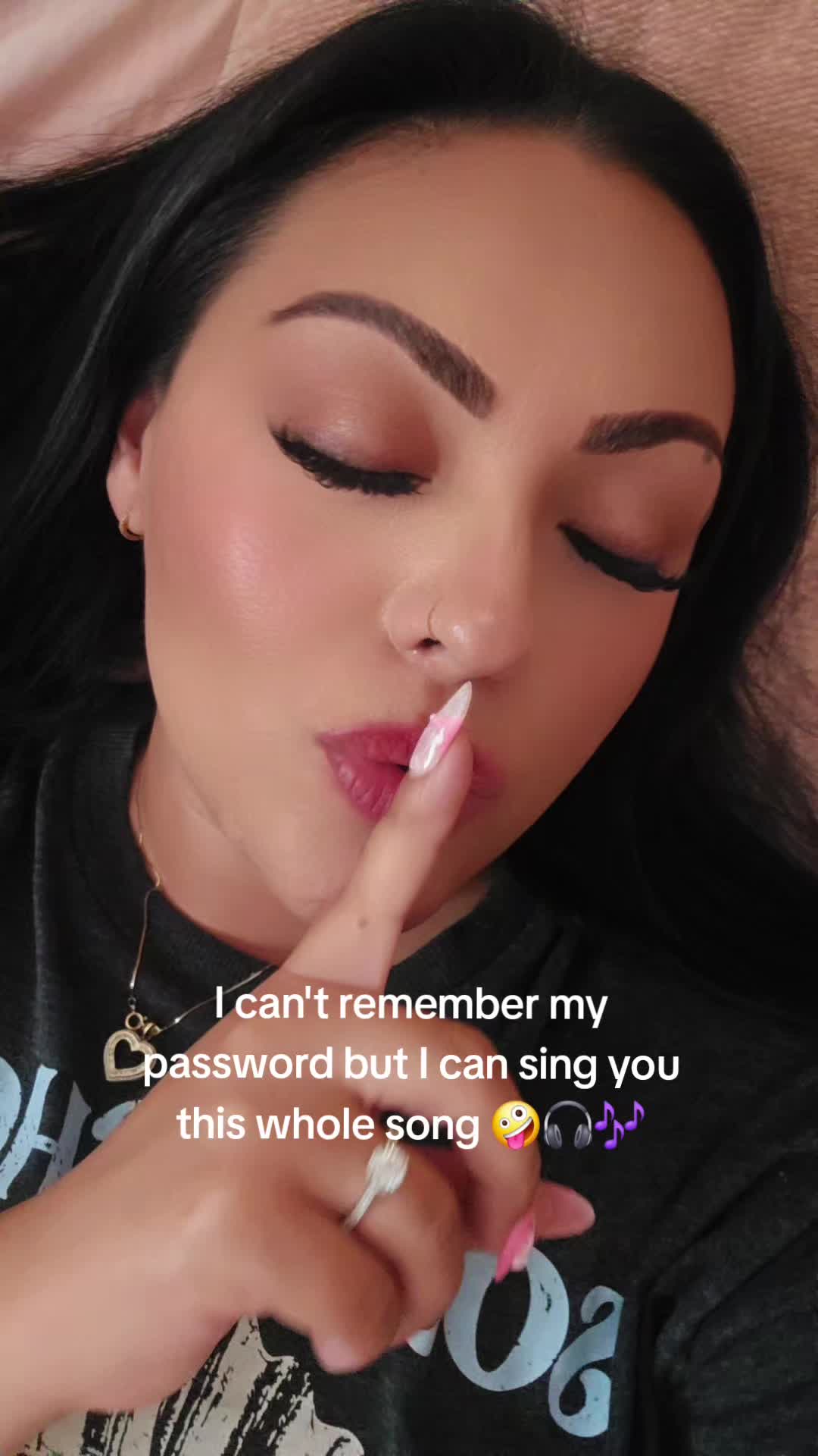 @Claudia๐