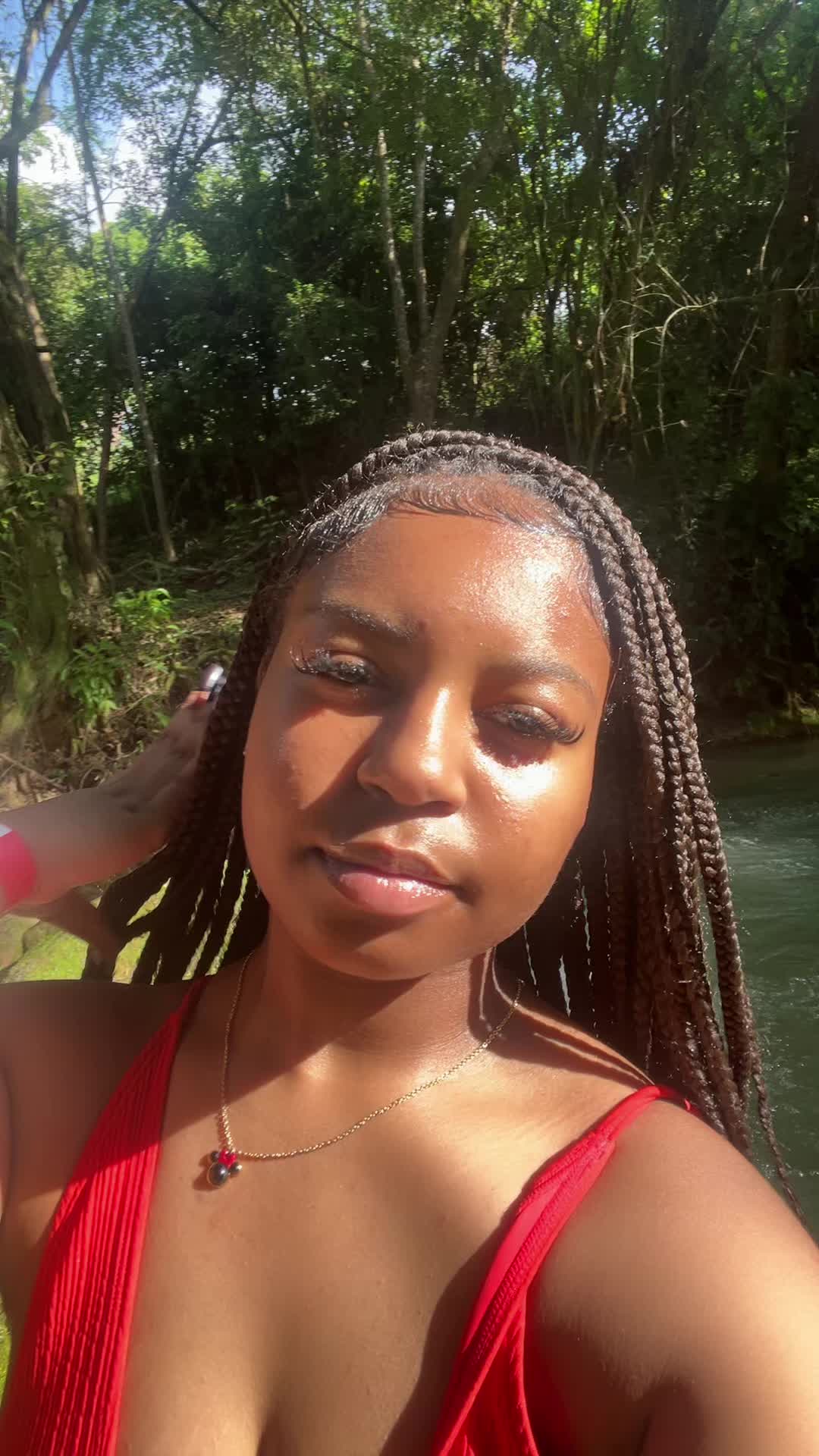 @_.femaledurkio