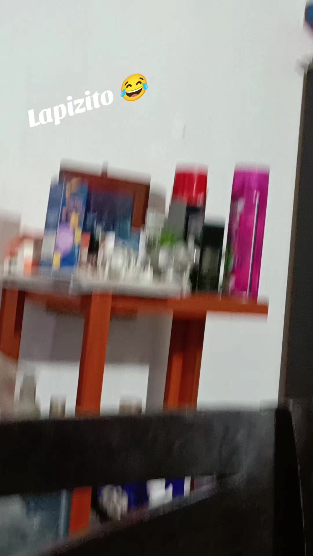 @valerysaldaña