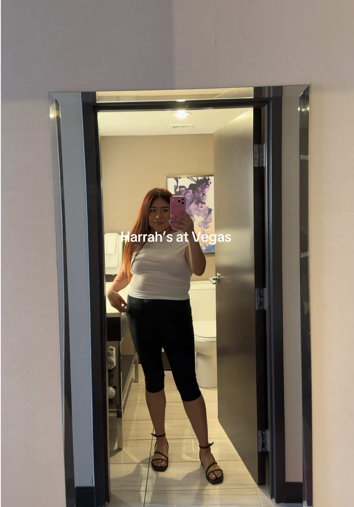 @Laura Sarahí