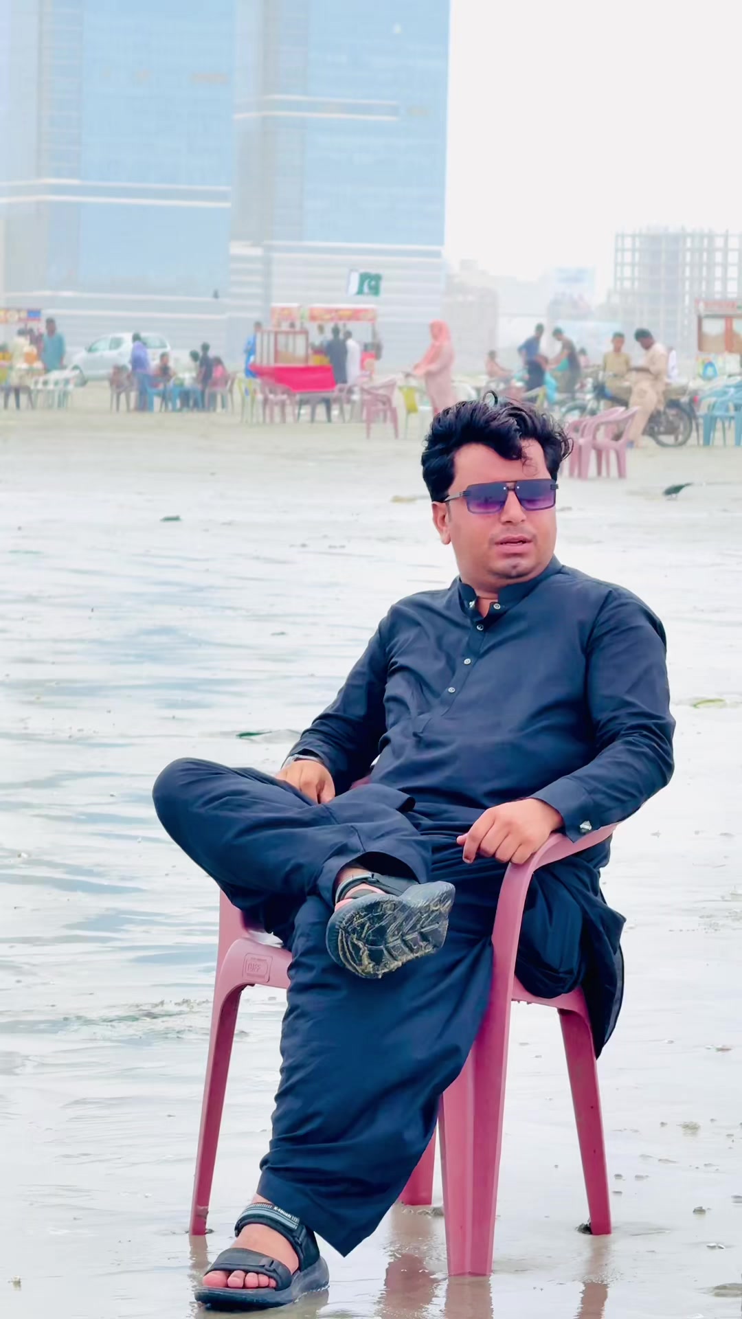 @KHALID GAJANI💸 ❤️