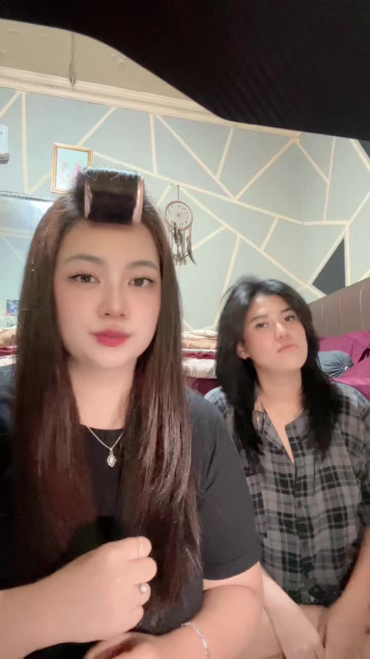 @Its.farahdiba_
