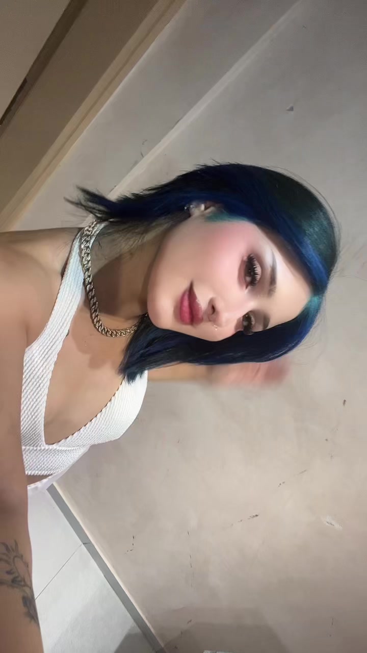 @Latina
