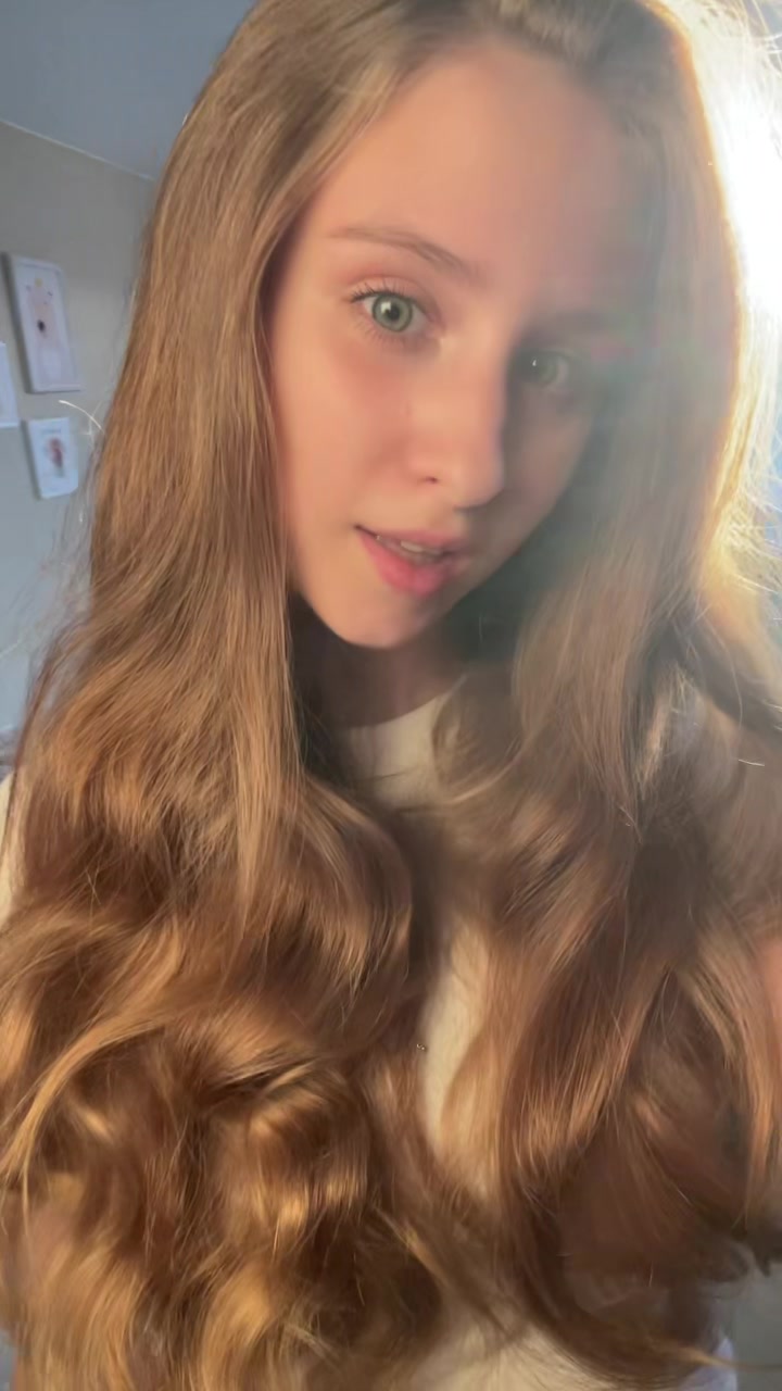 @сонечка я@