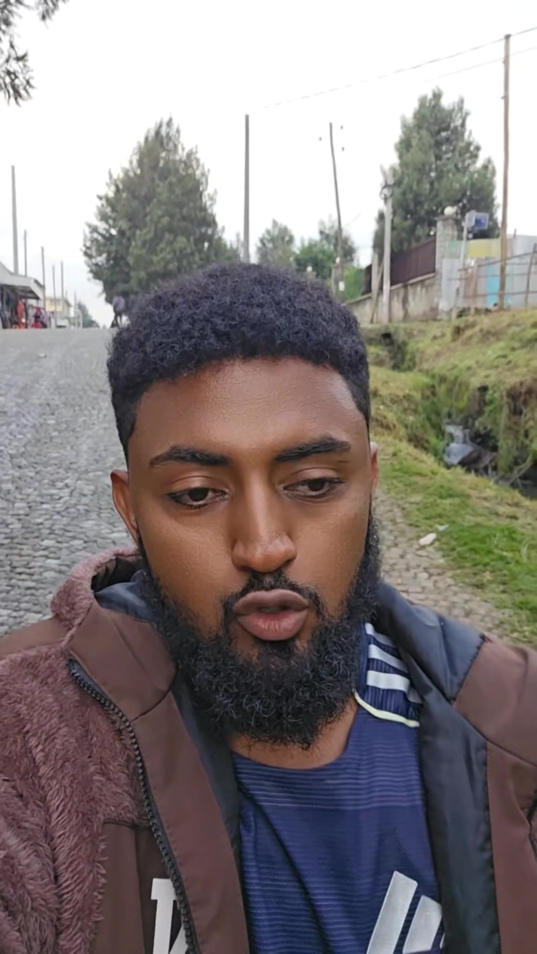 @Ämîr๐.๐