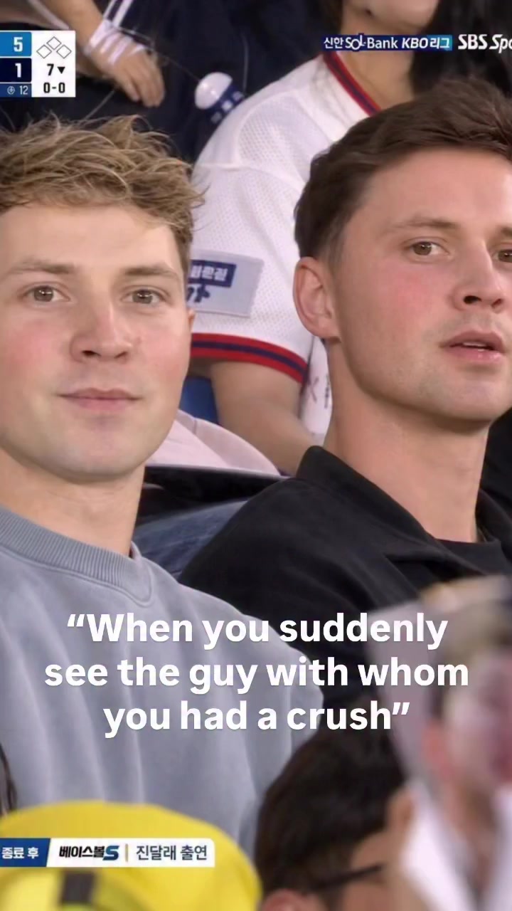 @Czechgaytwins1