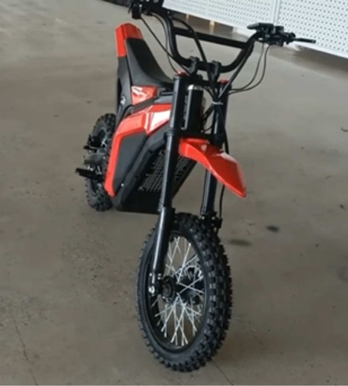 @oukasupermoto