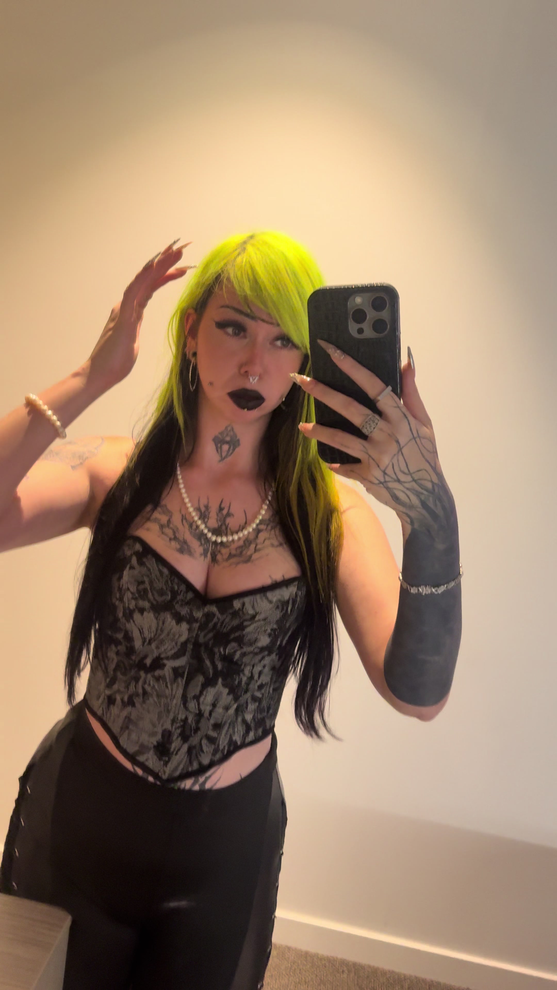 @LivingSkullz 🖤