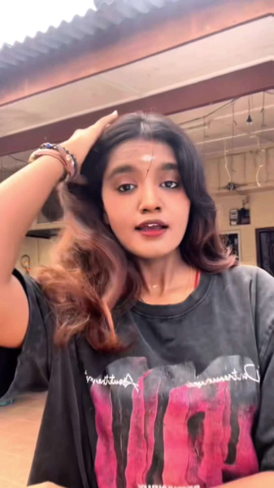 @𝒮𝒾𝓁ℴ𝓈𝒽𝒾𝓃𝓎𝓎𝓎𝓎 💗