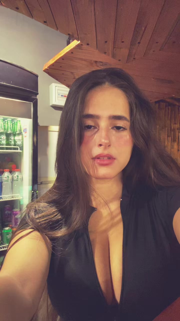 @Larissa Victorello