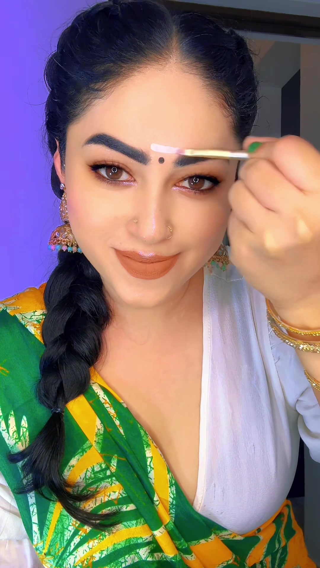 @M E E R A 🌸♌️🇱🇰
