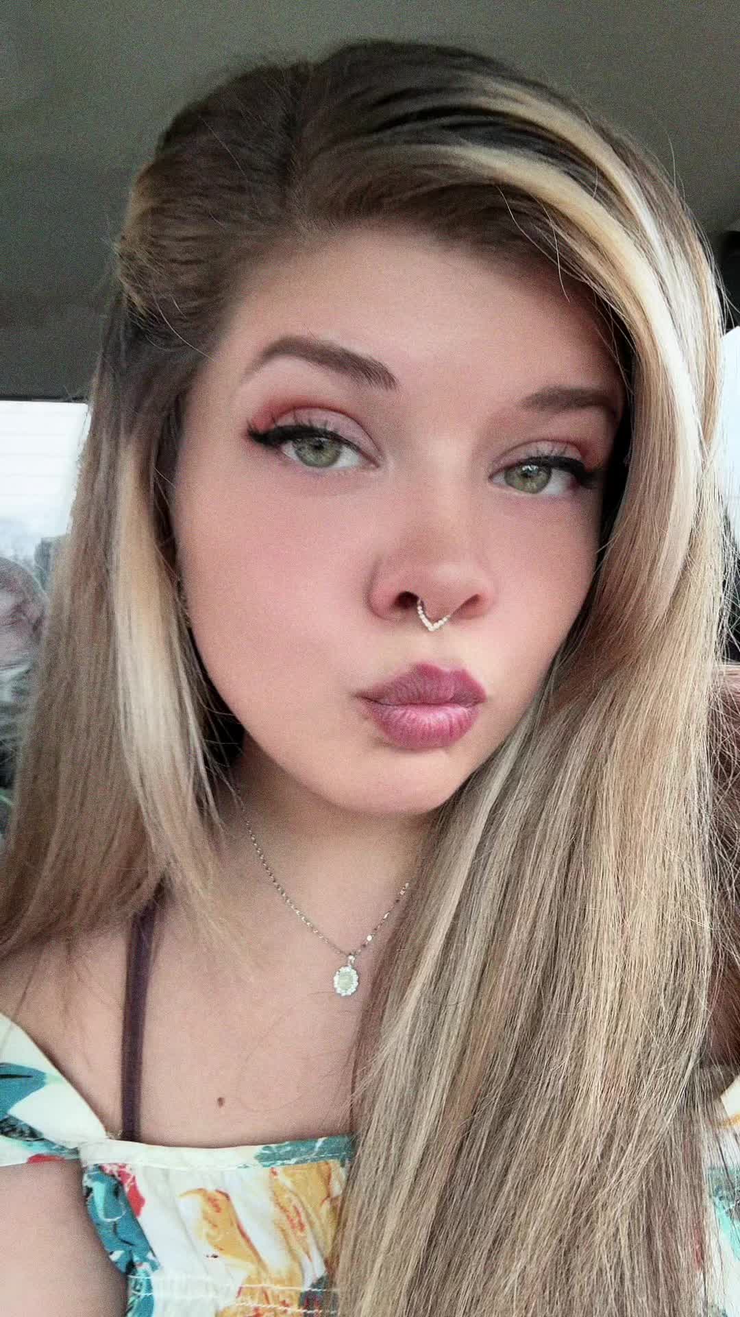 @LindsieKristine666