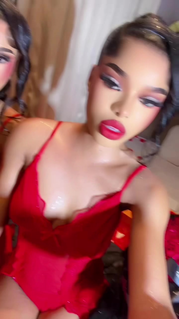 @Twinzcandy