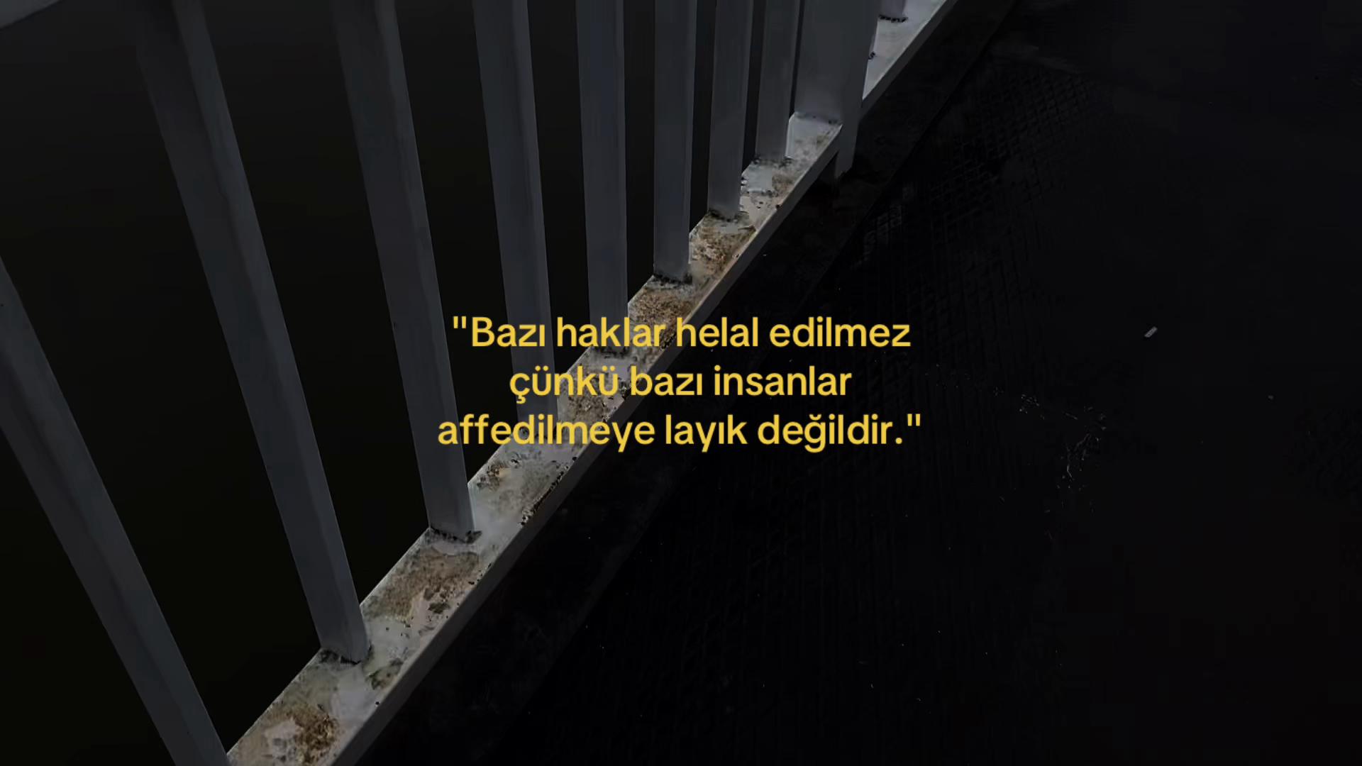 @𝓜.