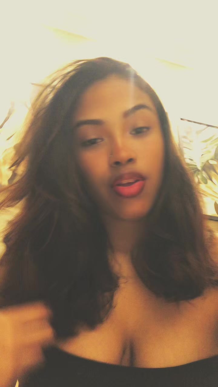 @Julia Vict&oacute;ria