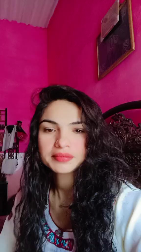 @KARACHI GIRL 🤭