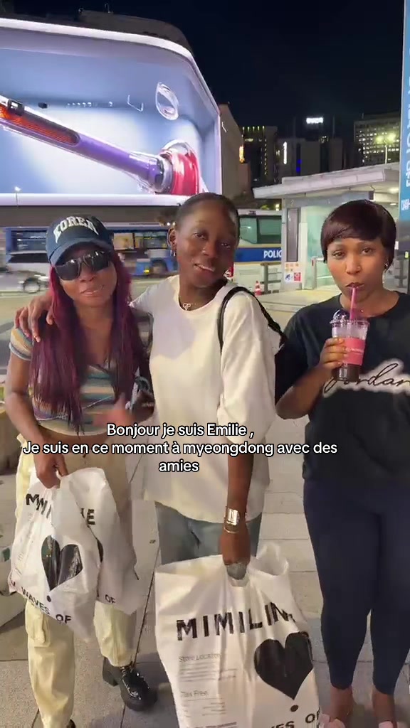 @ÉMILIE MIKOUATA 🦋🇬🇦🇰🇷