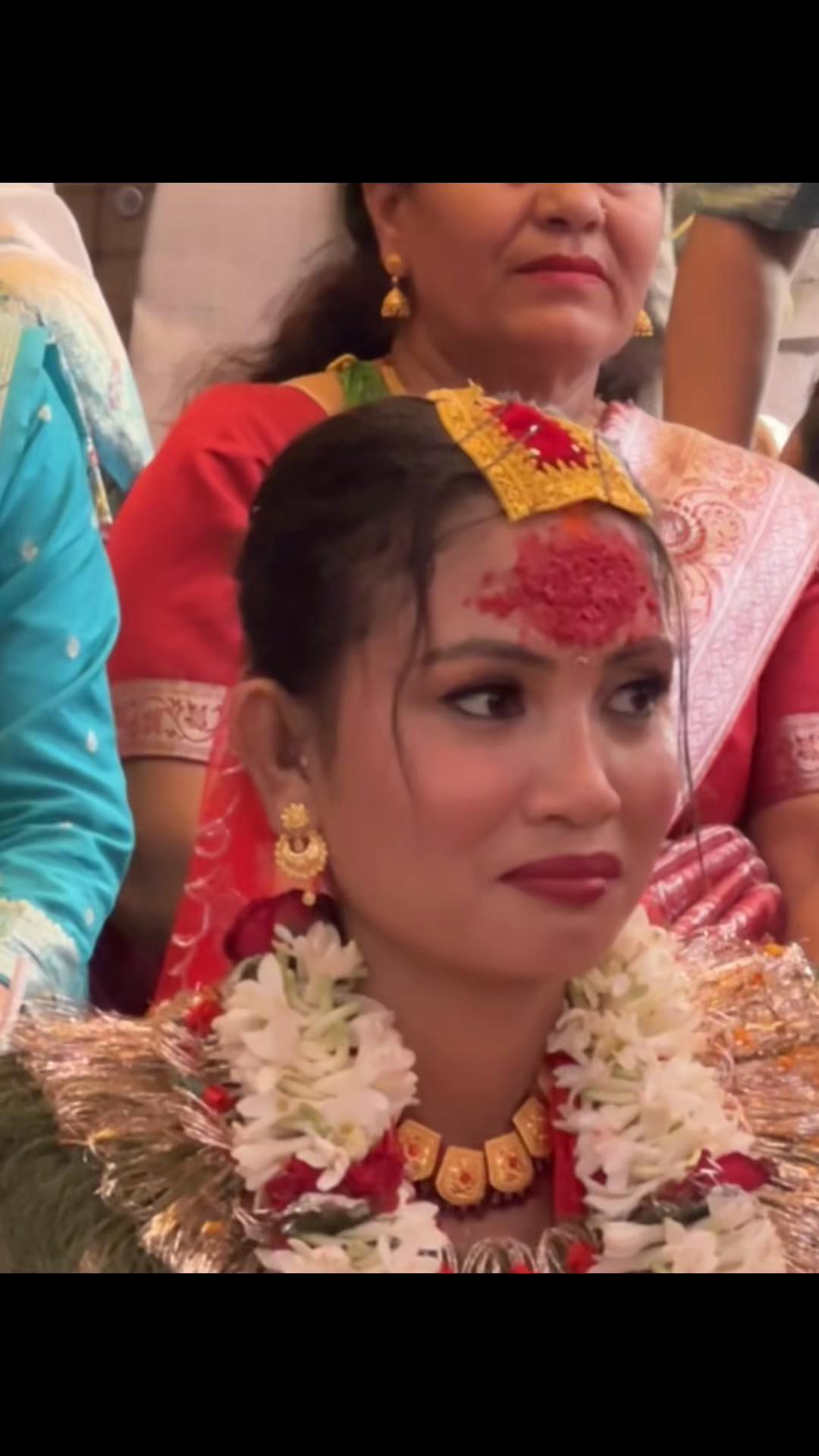 @Poozathapa