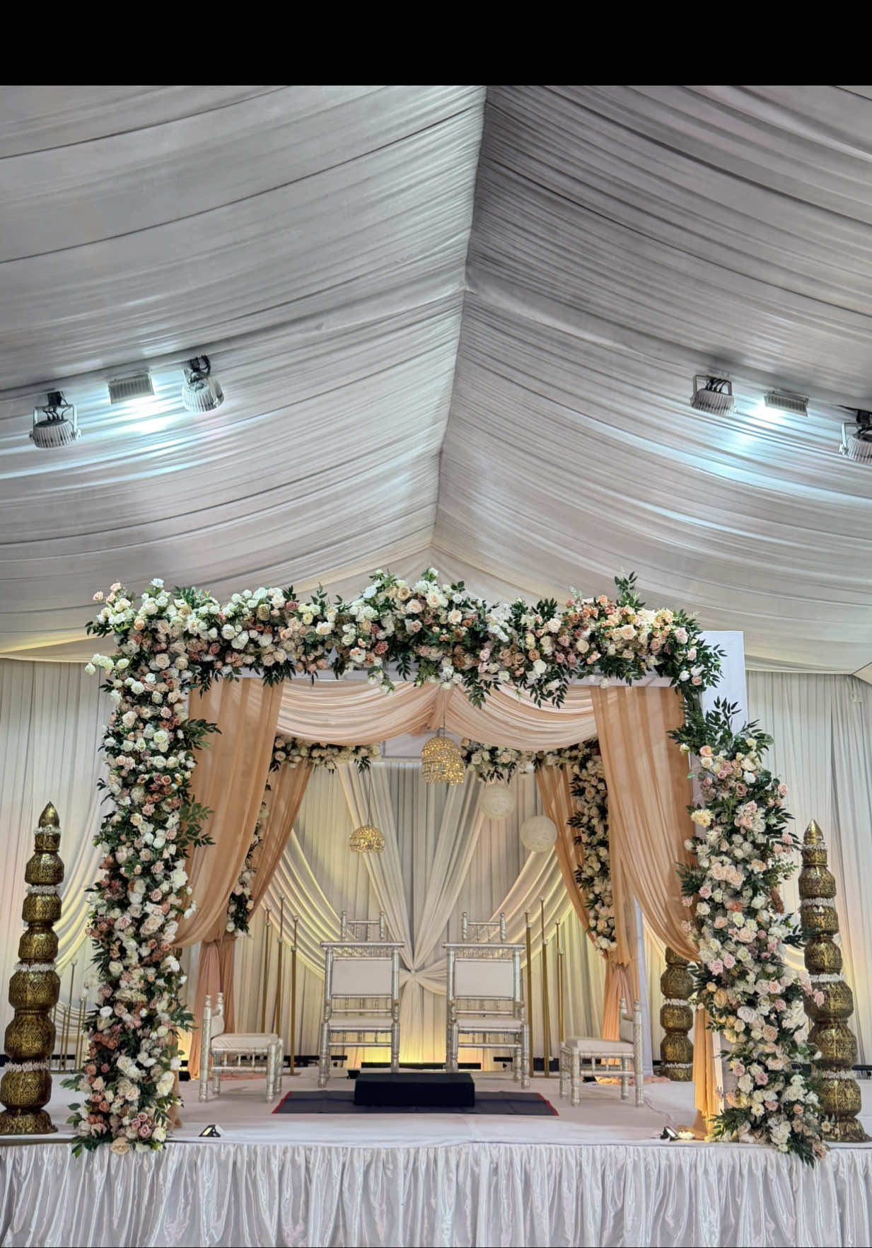@kameliathefloraldesigner
