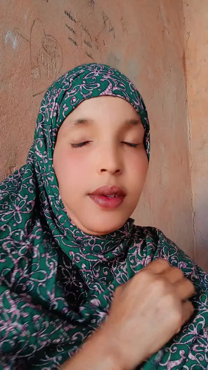 @Ayeeyo Xaliimo