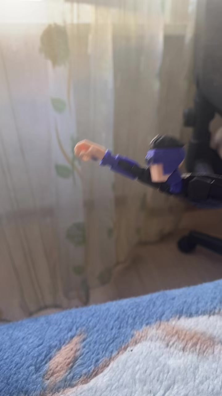 @Full mask Mark