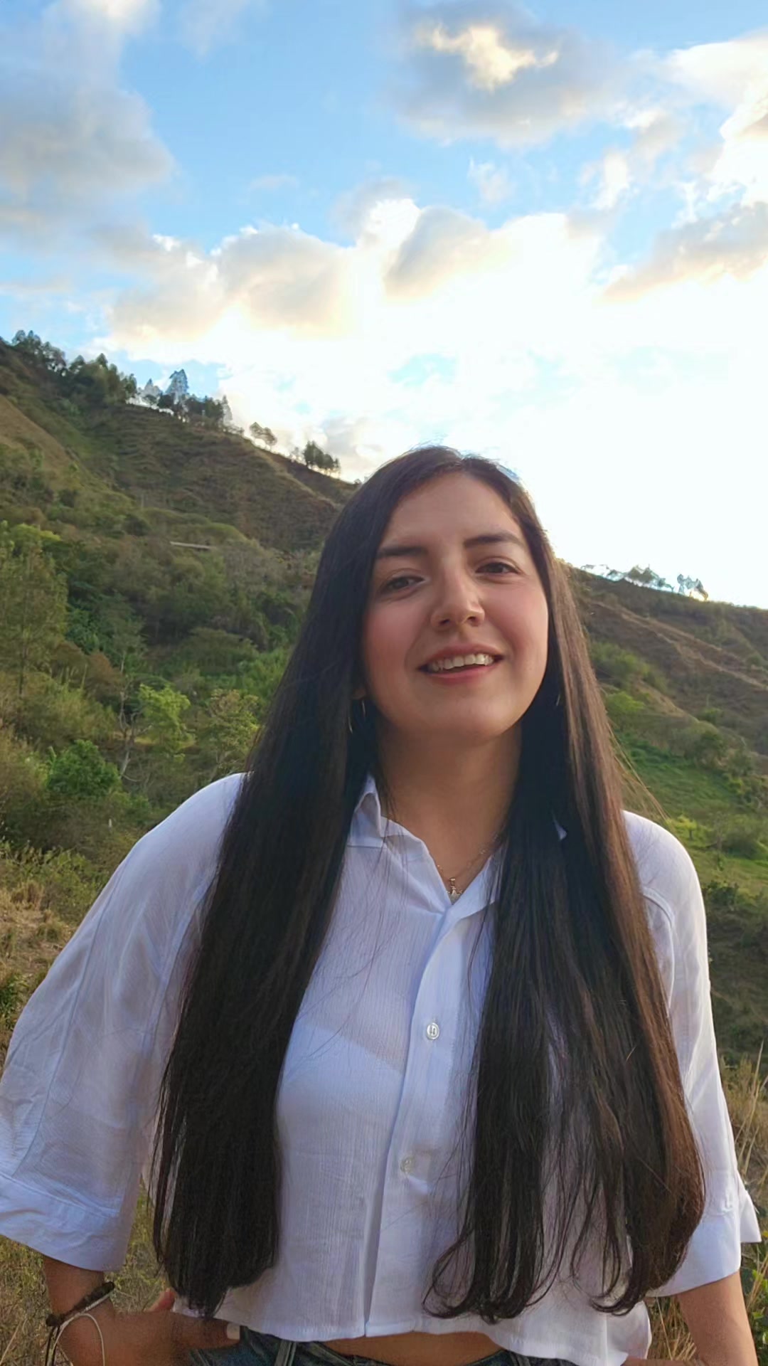 @Ni&ntilde;a de la sonrisa. te sigue