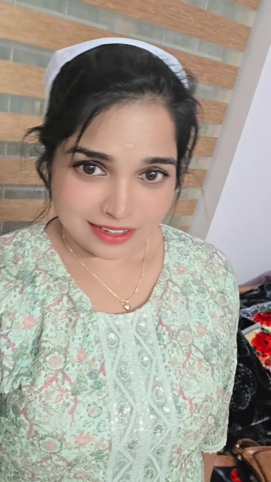 @paru👸💚🧡❤️