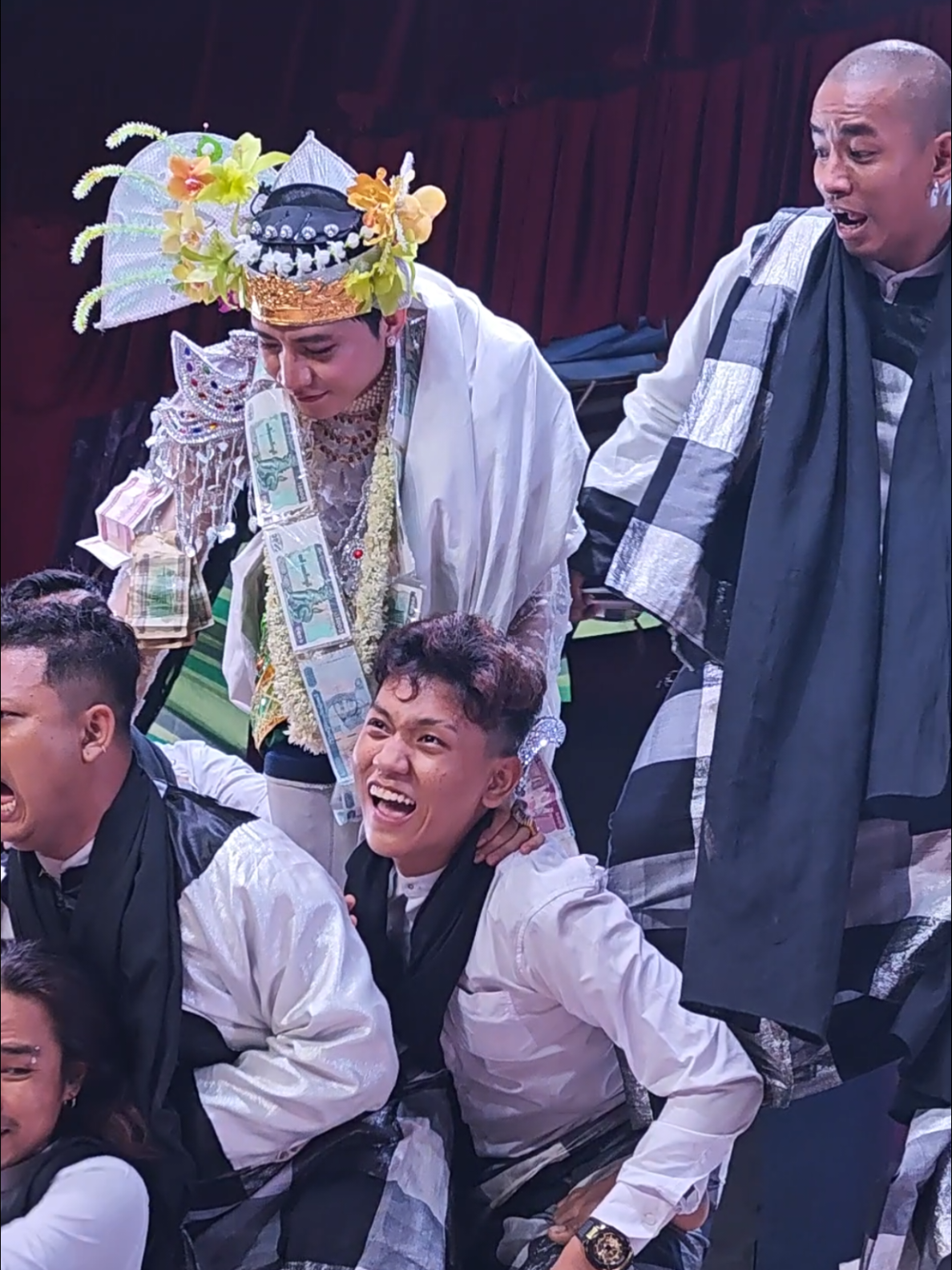 @chaw စမ်းရေမိုး(fan girl)
