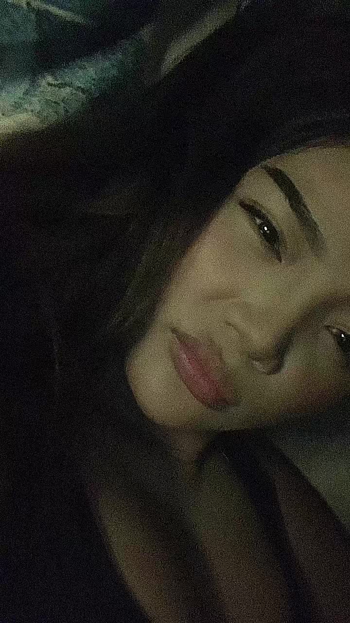 @alexiscyy
