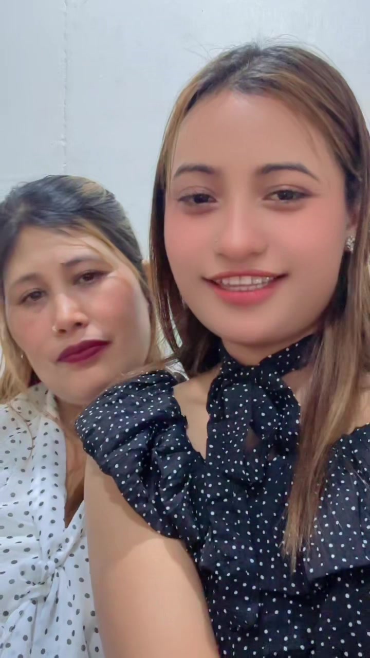 @🫰🏻
