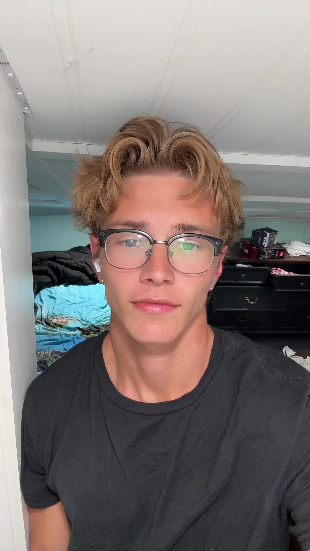 @henryxphillips