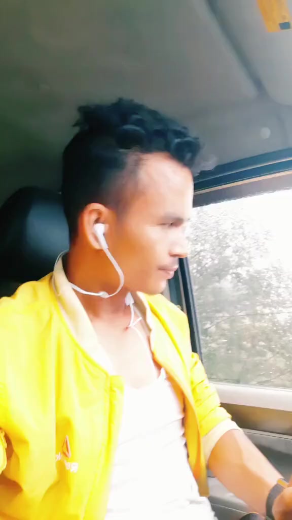 @तिम्रो याद्ले सताएको छ सानु😭?