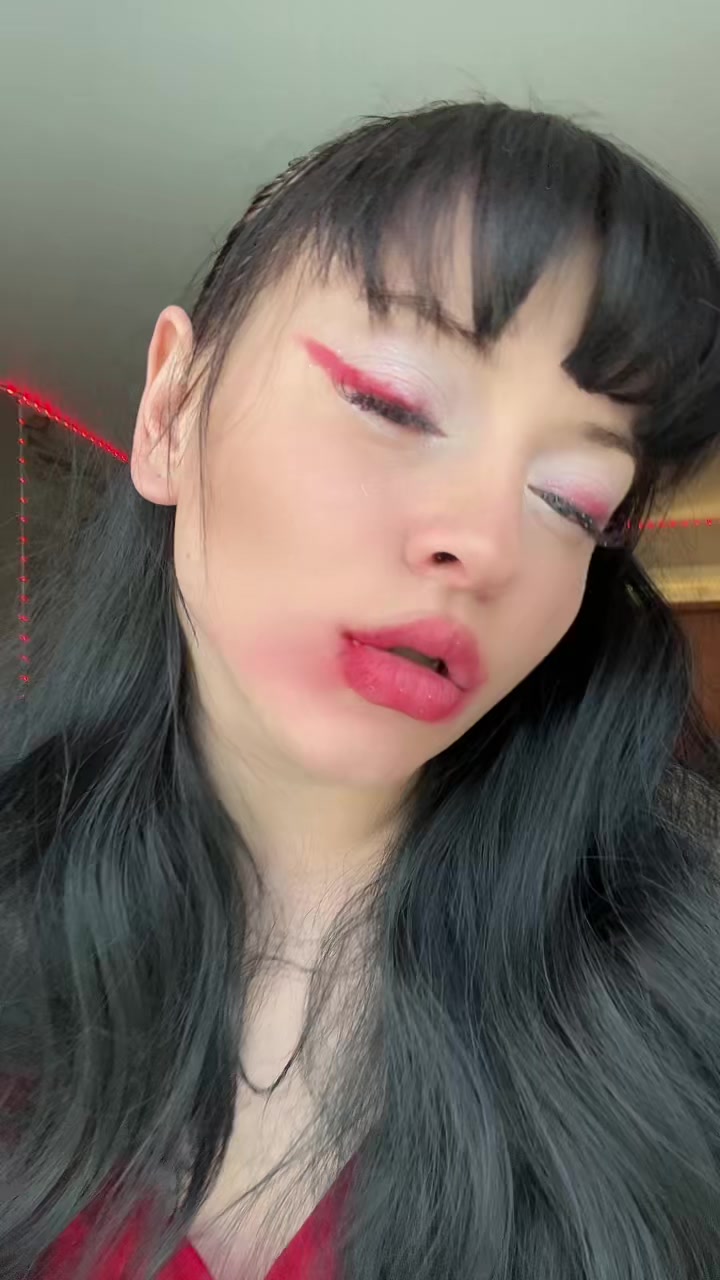 @Валерия
