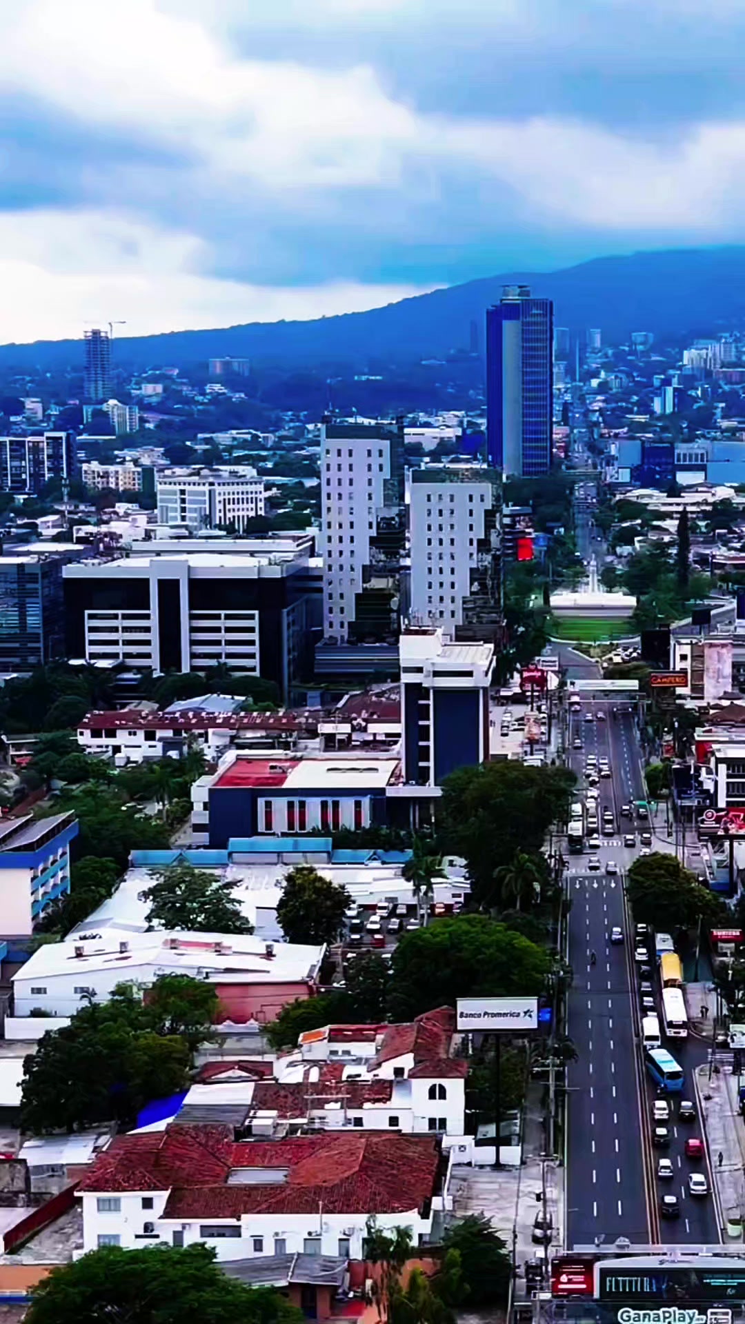 @ZUKO  SV 🇸🇻