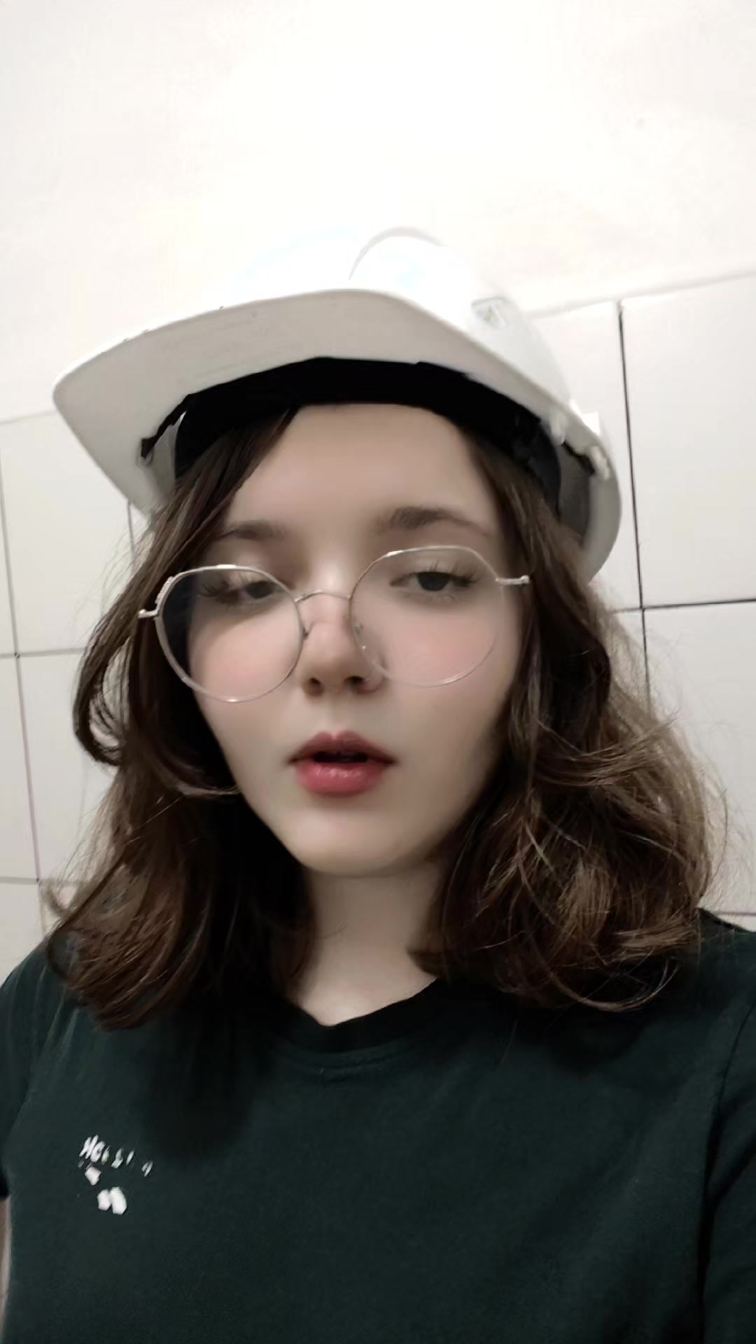 @Гайка