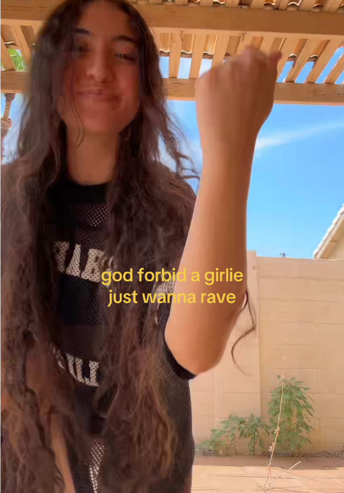 @V 🇱🇧