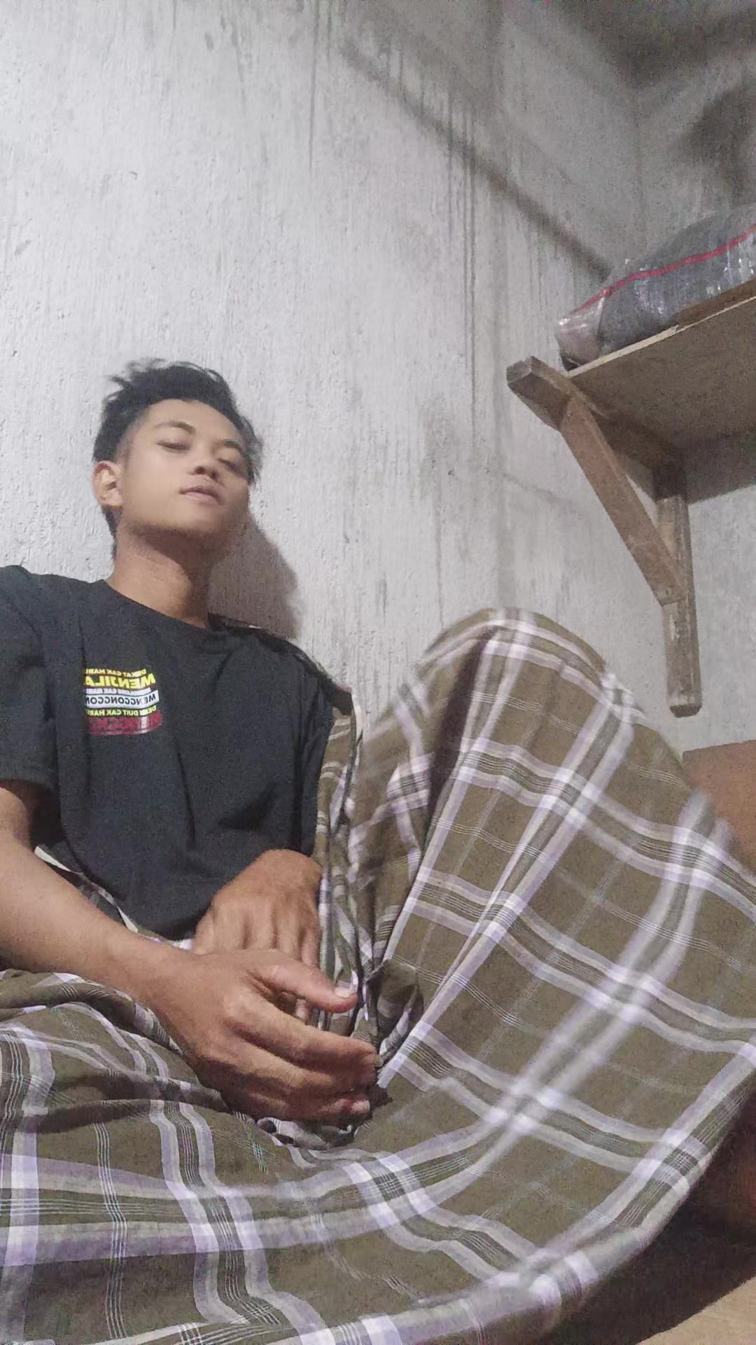 @Arii Entah Mengapa