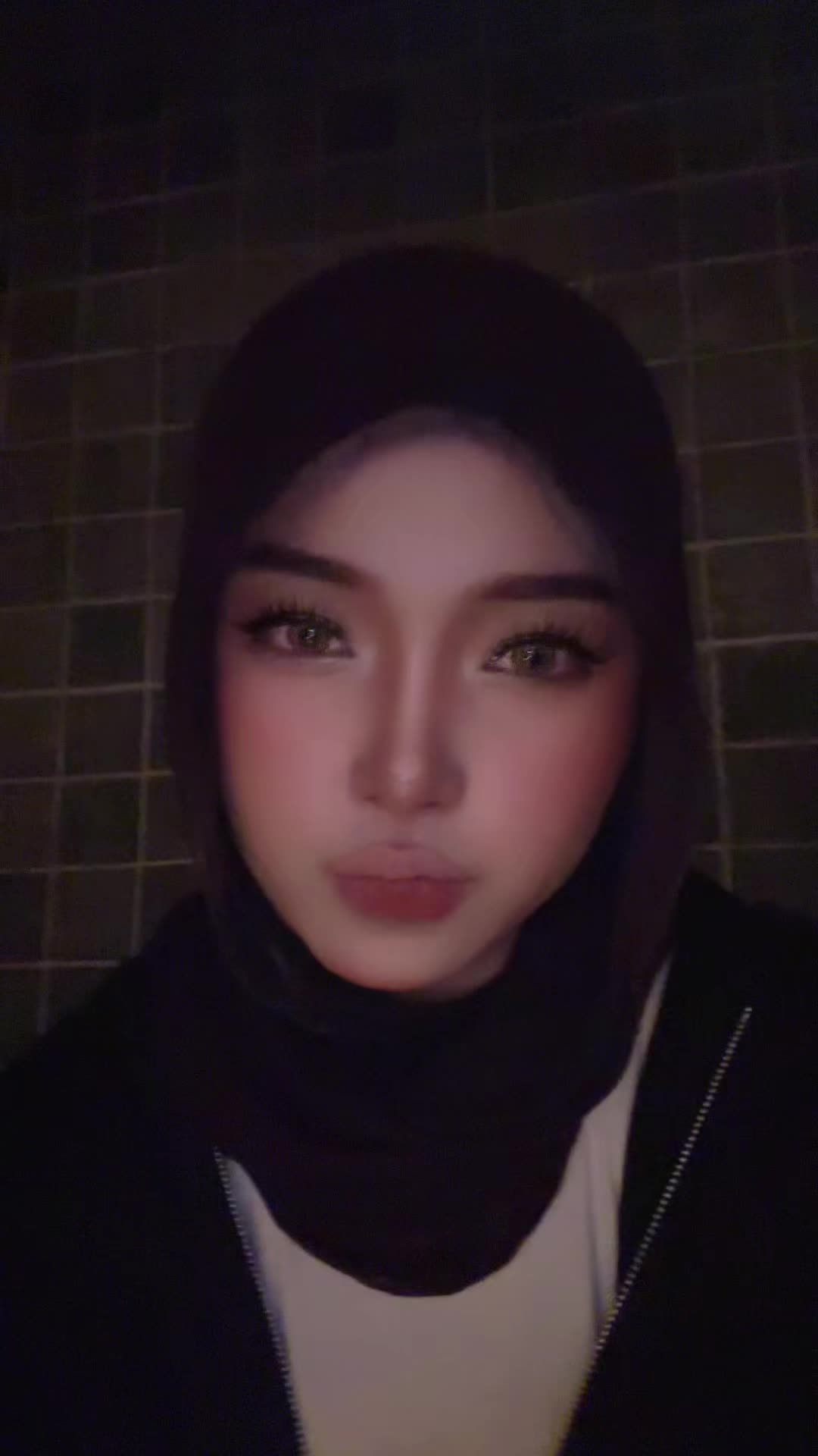 @r