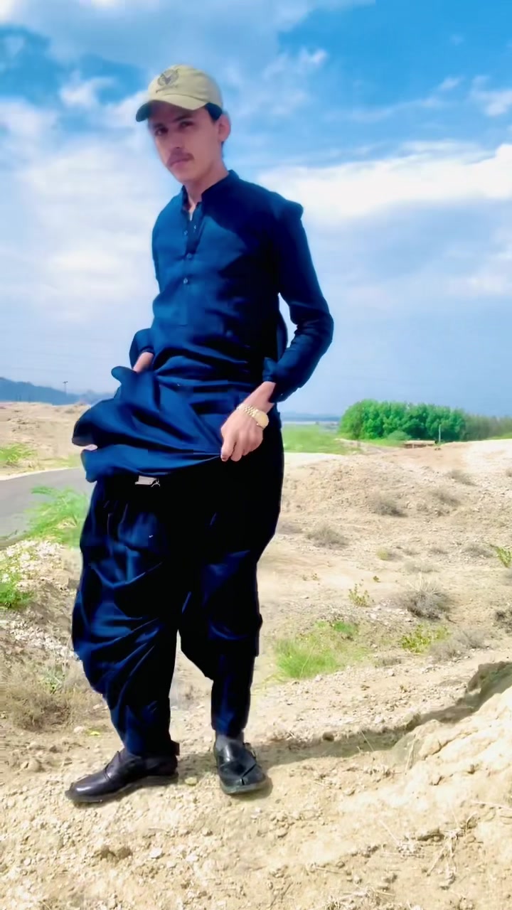@𝐑𝐢𝐳𝐰𝐚𝐧 🥂