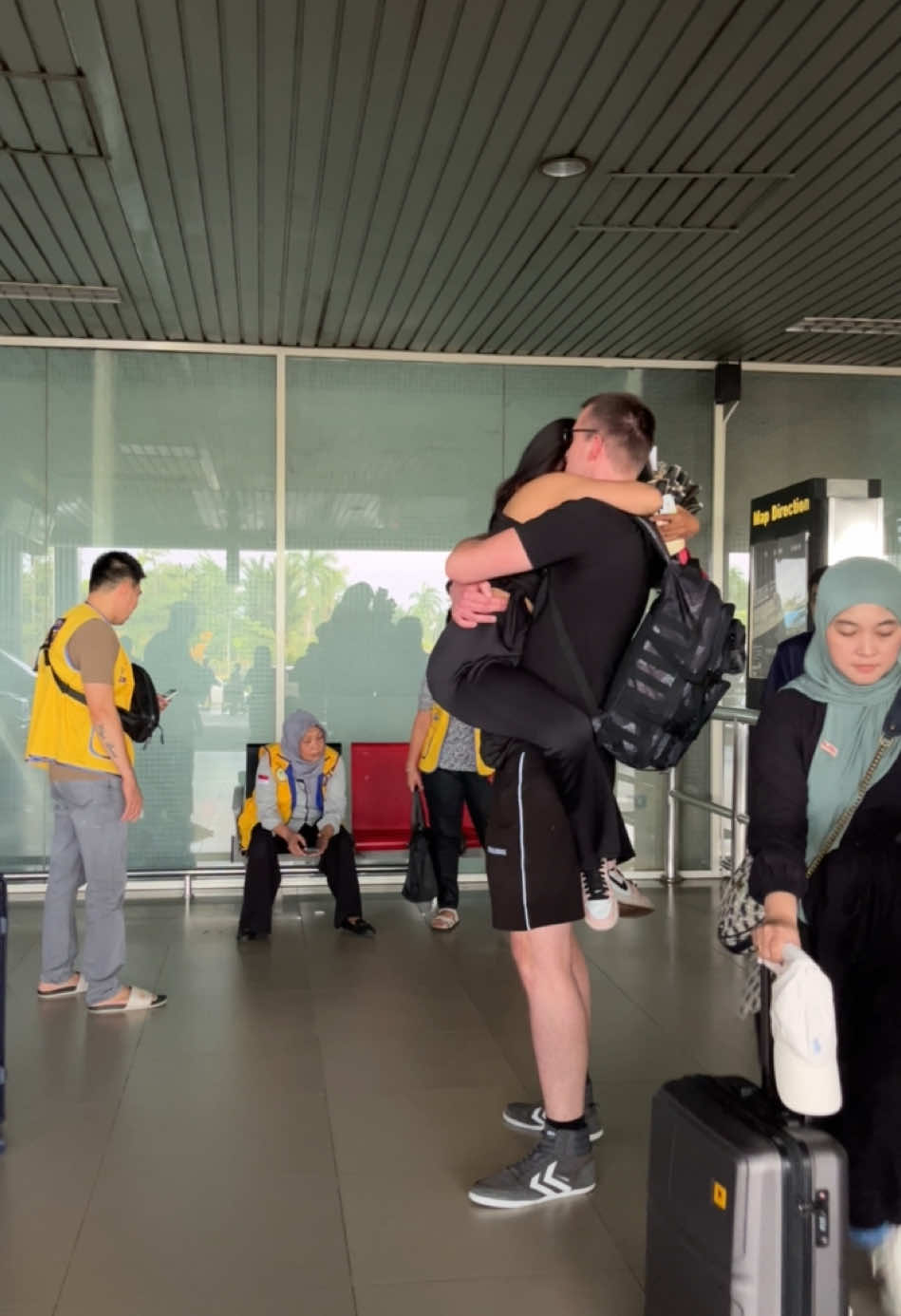 @leofee.journey 🇩🇪🇮🇩