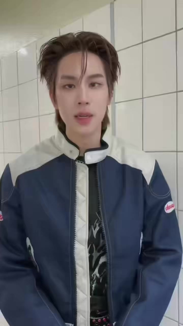 @𝚅ợ 𝚆𝚊𝚛𝚞𝚝𝙲𝚑𝚊𝚠𝚊  🇻🇳