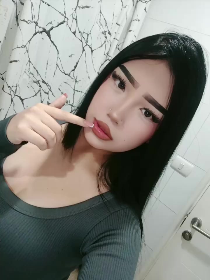 @𝓶𝓲𝓬𝓱𝓮𝓵𝓵 𝓯𝓵𝓸𝓻𝓮𝓼 🗝