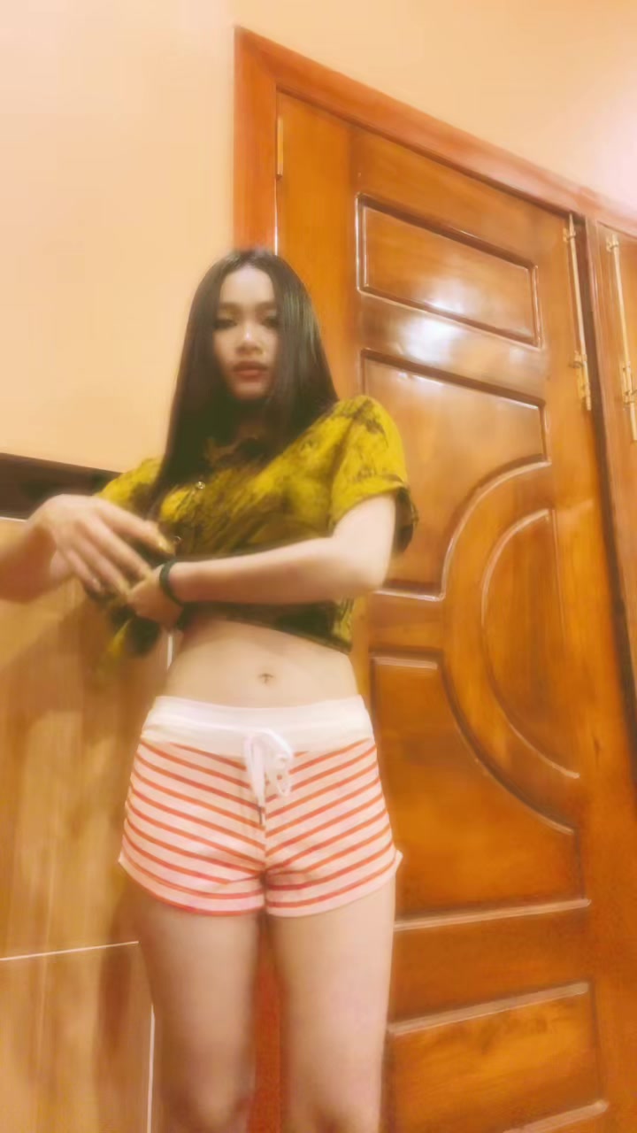 @ស្រីឌីចាយលុយមិនចេះគិត