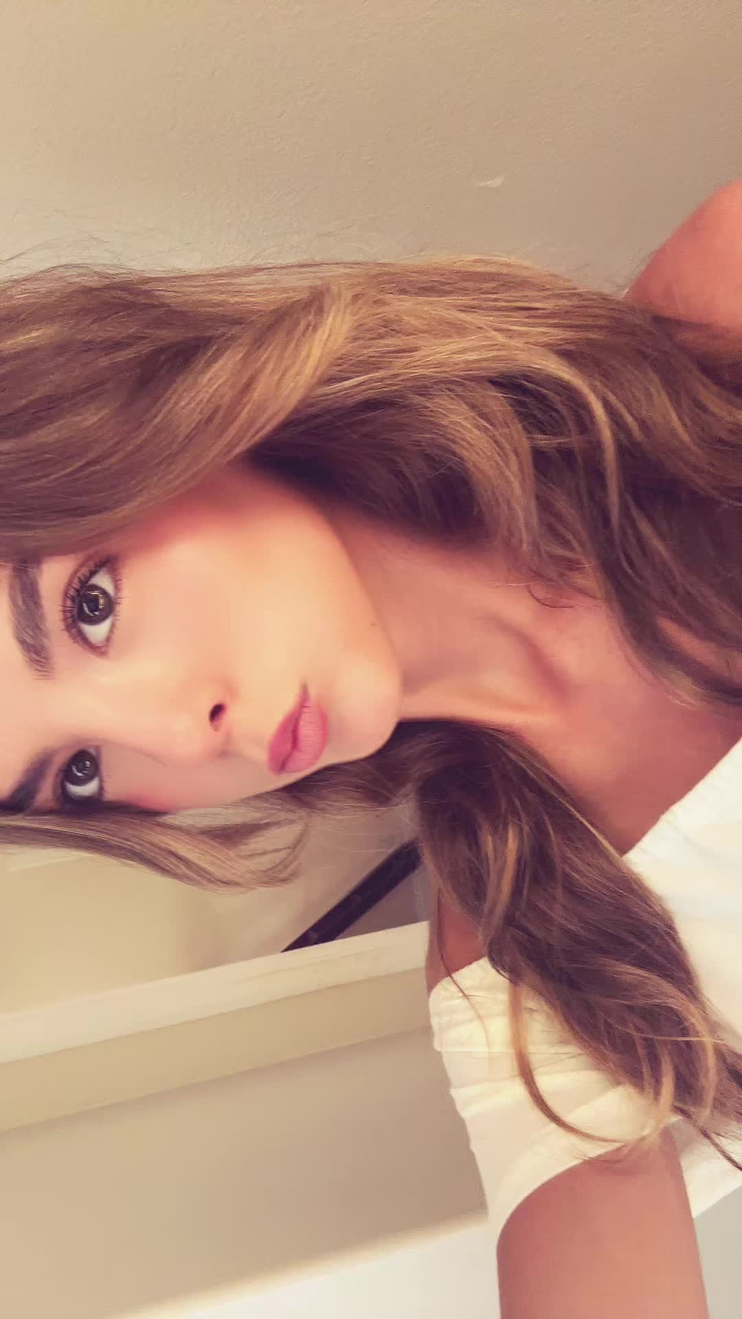 @buttcheeksjiggleee