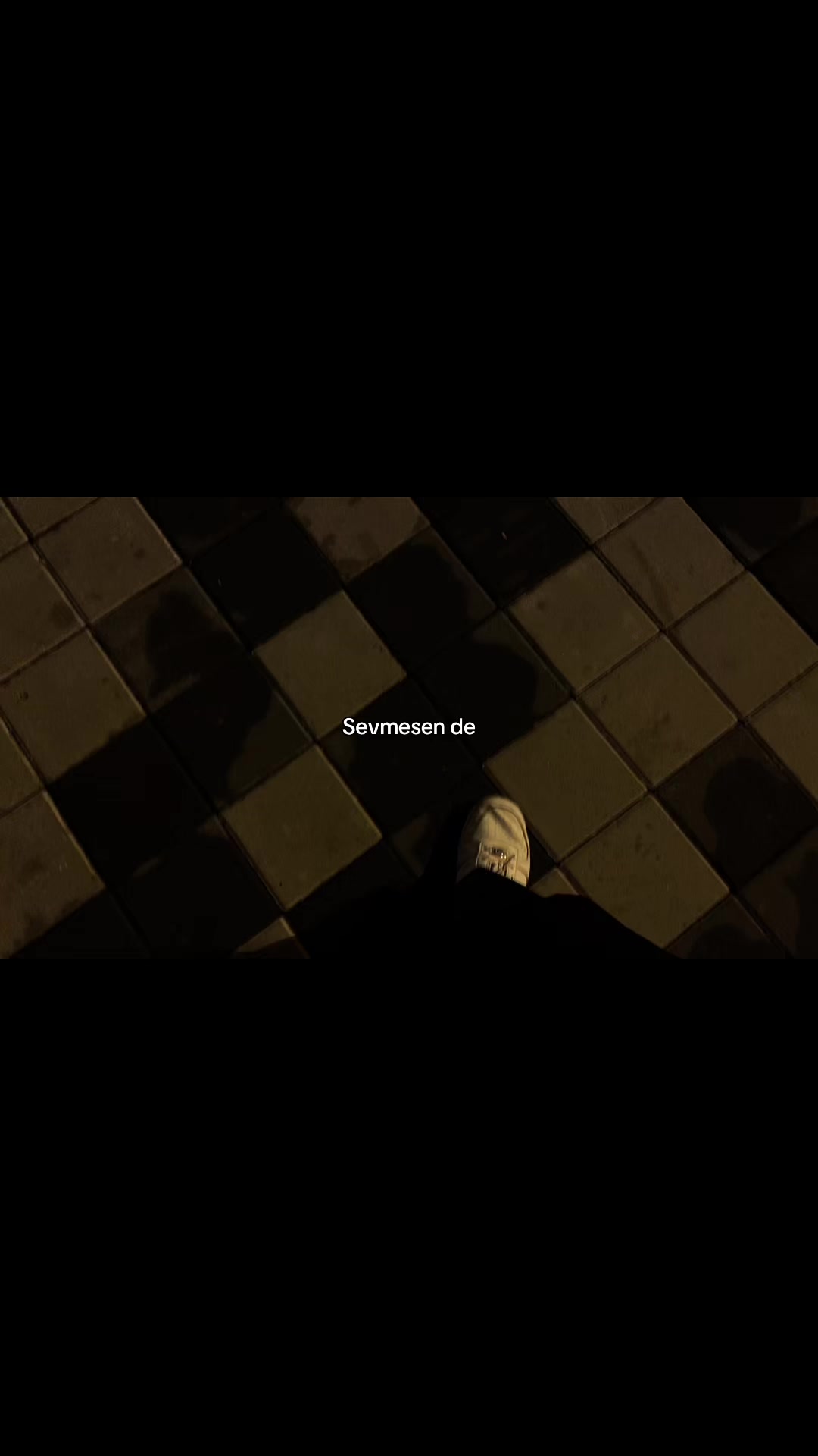 @𝓜.