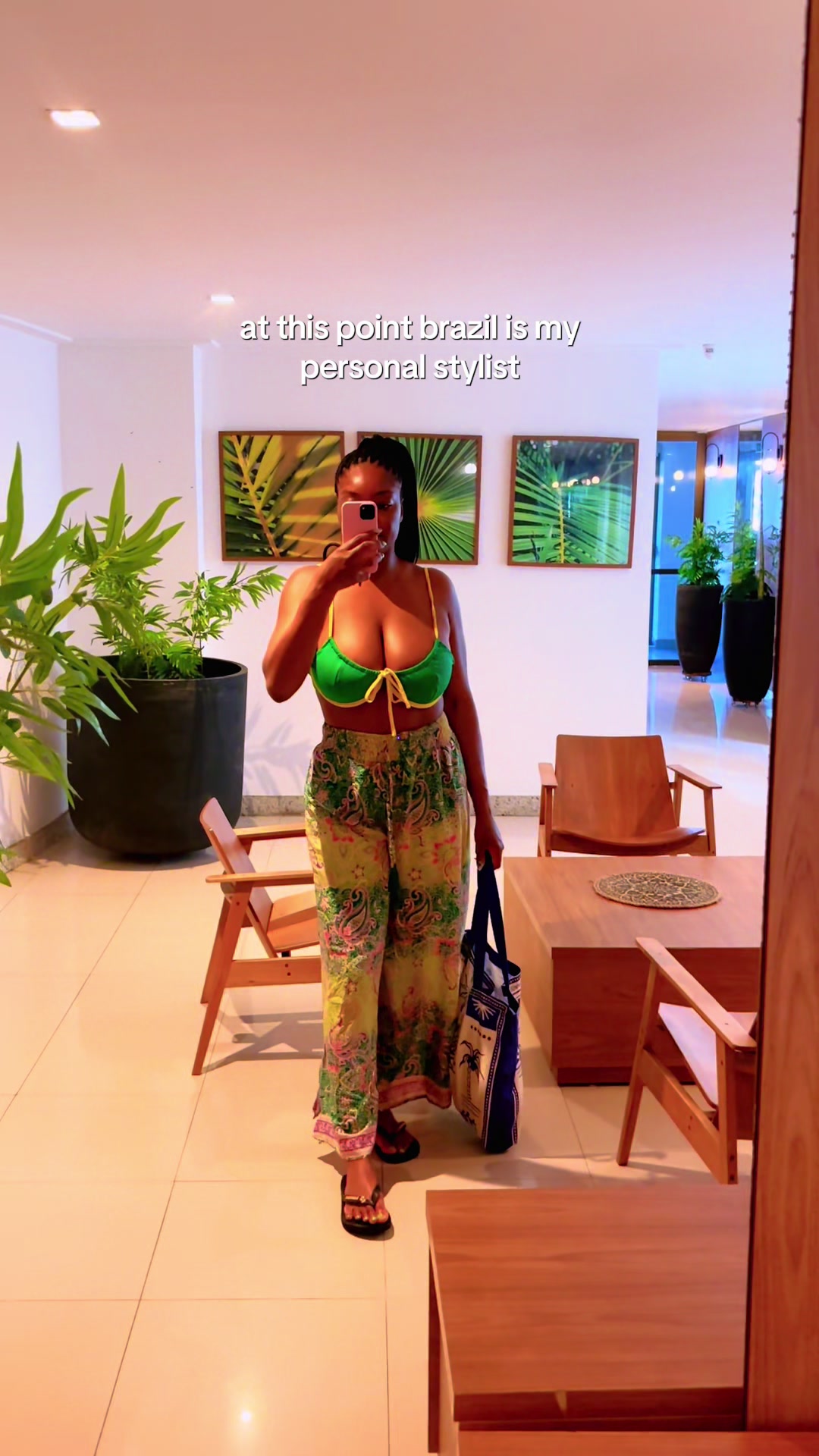 @HoneyB🐝| Solo Traveler