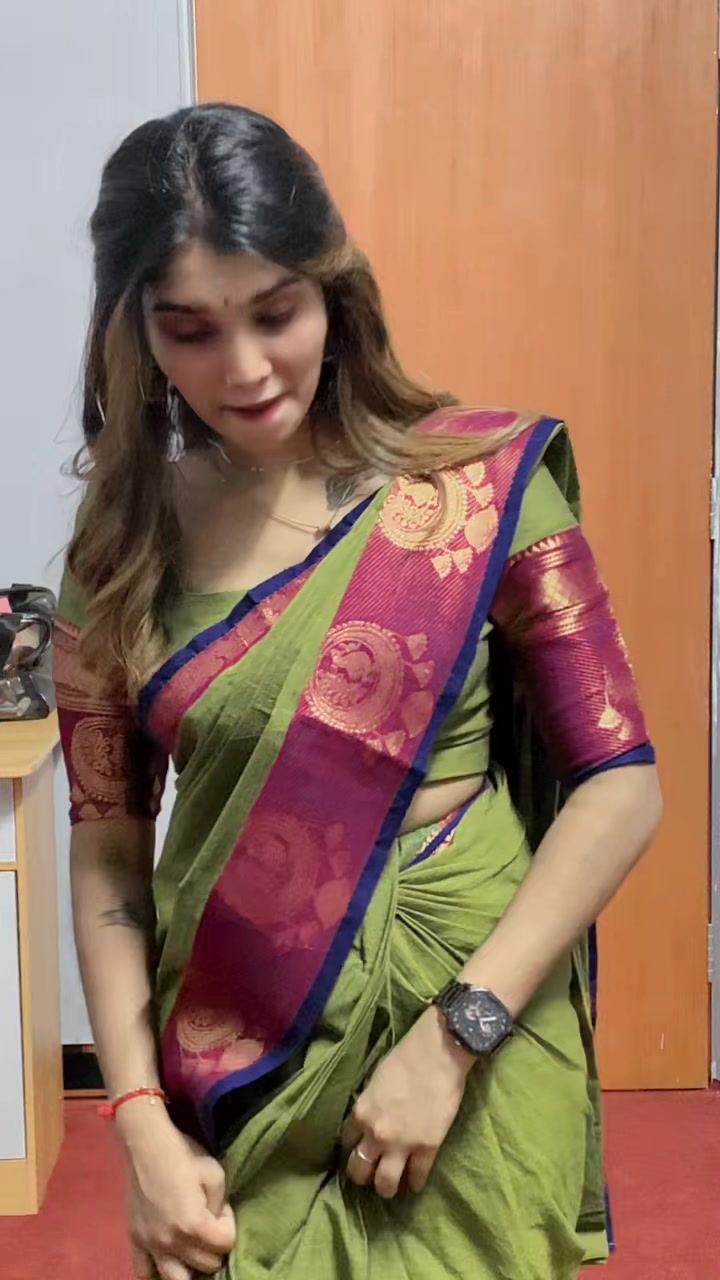 @11 : 04🖤🪽