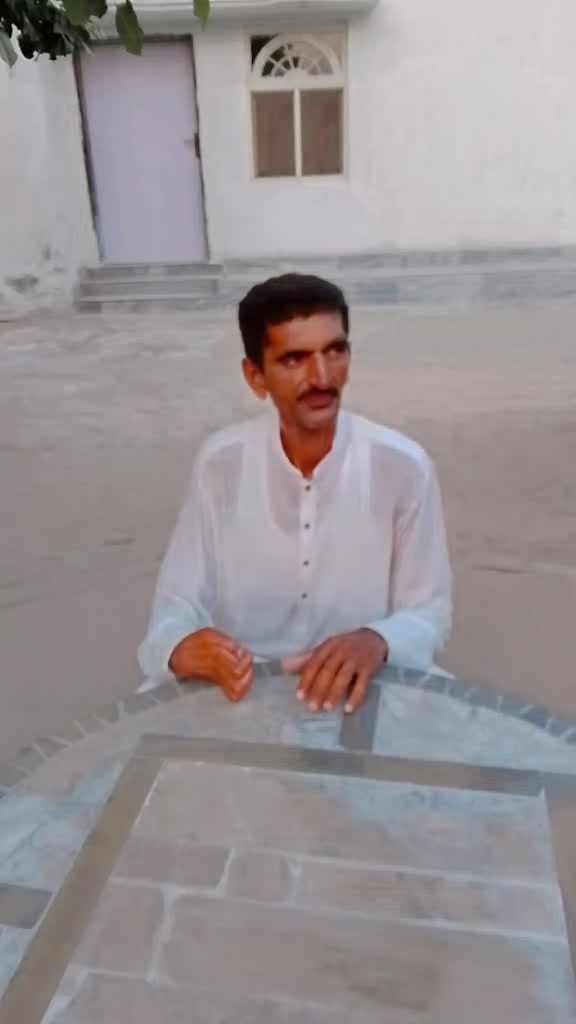 @m Khalid Abbas